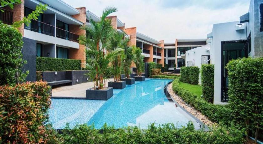 B2 Mae Hong Son Premier Hotel Екстериор снимка
