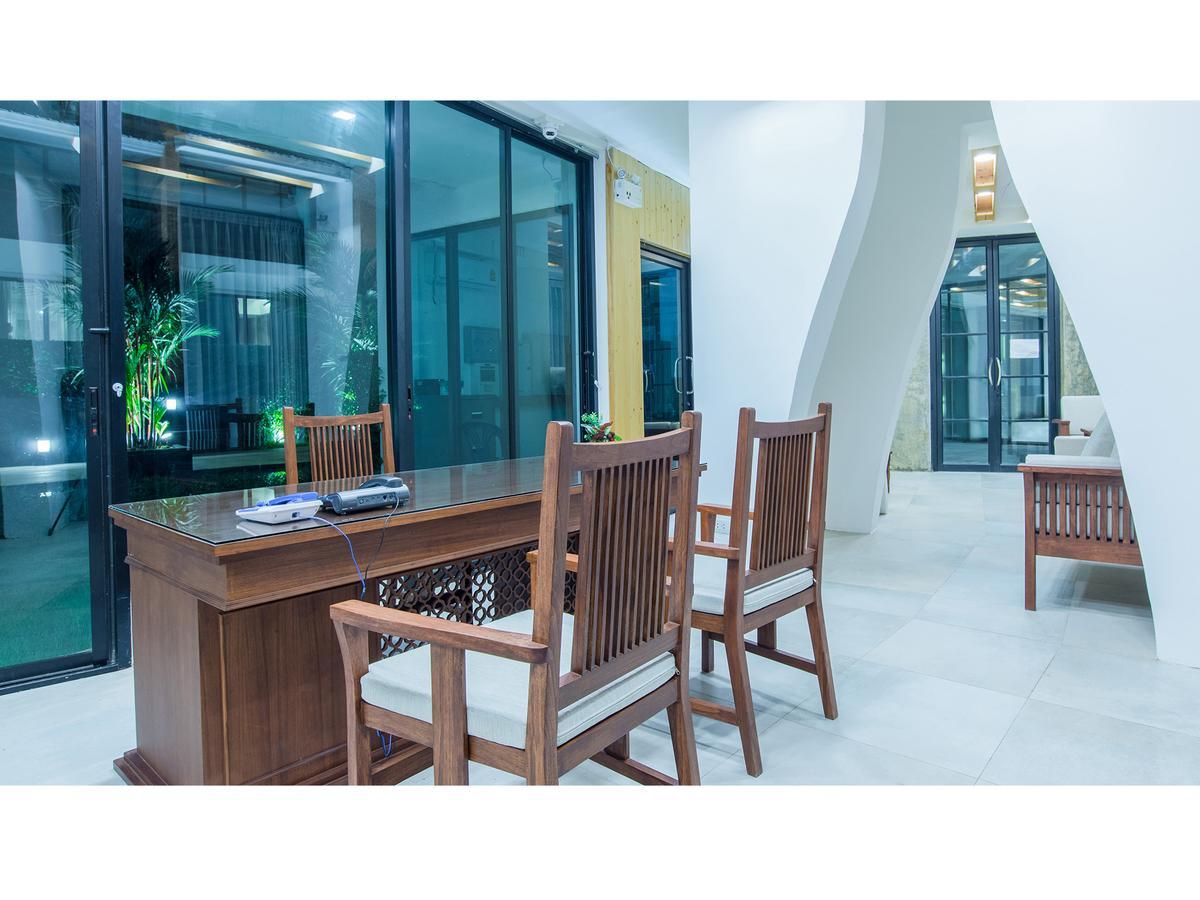 B2 Mae Hong Son Premier Hotel Екстериор снимка